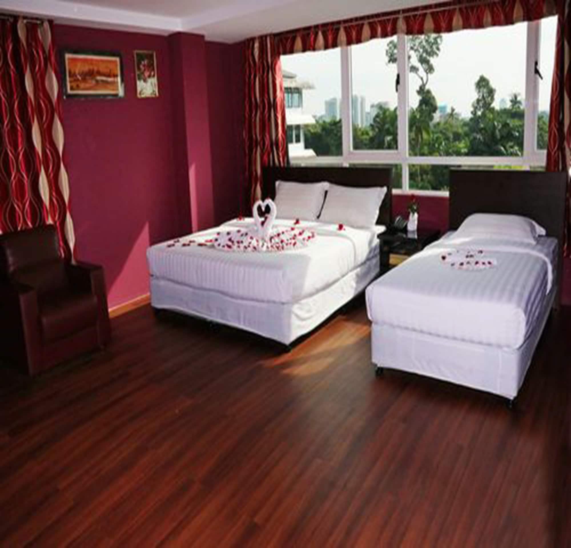 Beauty Land Hotel Янгон Экстерьер фото