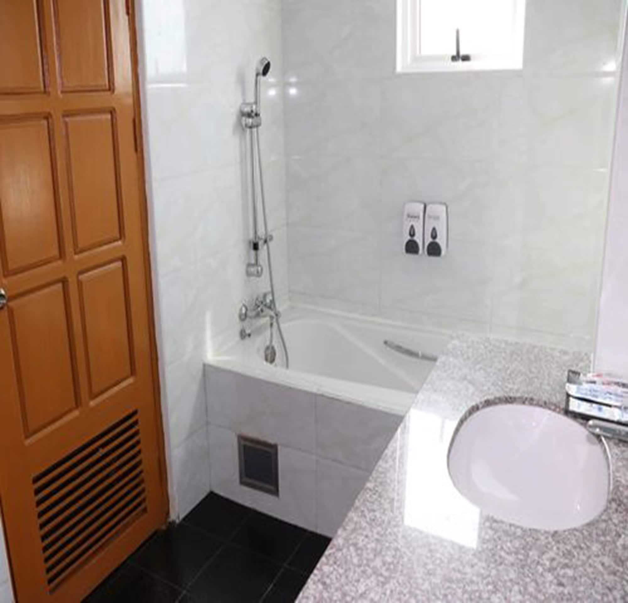 Beauty Land Hotel Янгон Экстерьер фото