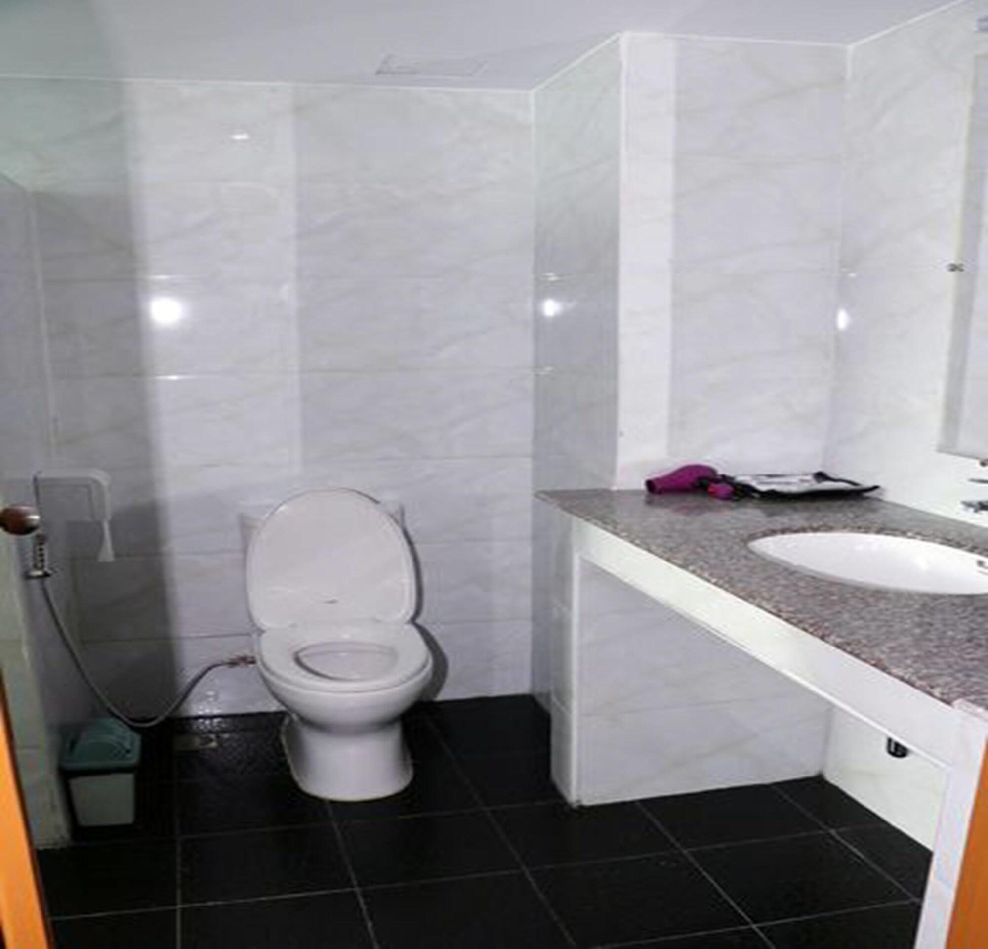 Beauty Land Hotel Янгон Экстерьер фото