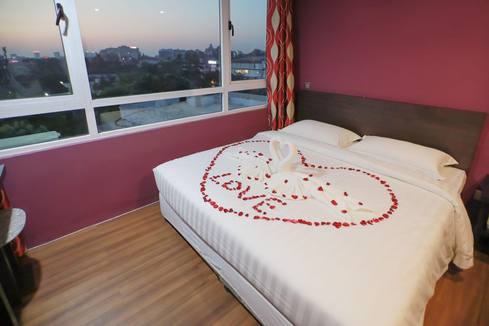 Beauty Land Hotel Янгон Экстерьер фото