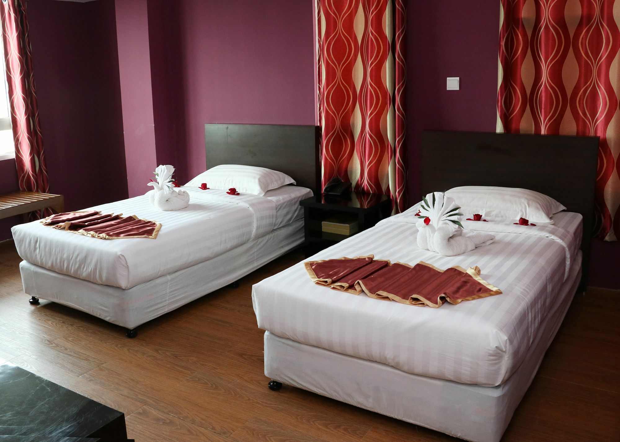 Beauty Land Hotel Янгон Экстерьер фото